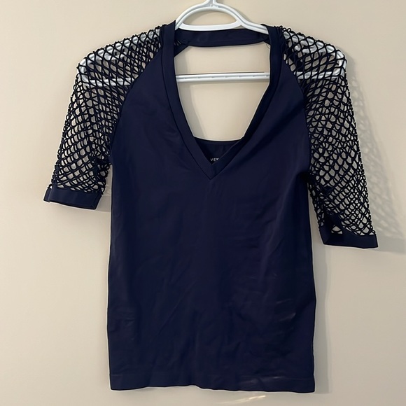 VENUS Navy Blue Mesh Short Sleeve Top M NWOT - Picture 4 of 8